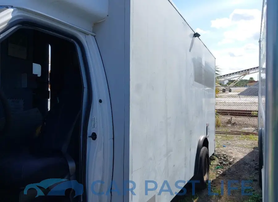 1FDXE4FS6HDC51850# 18