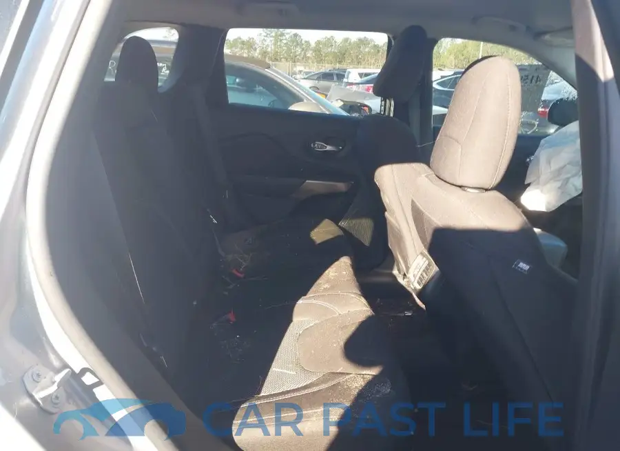 1C4PJLCB6KD176699# 8