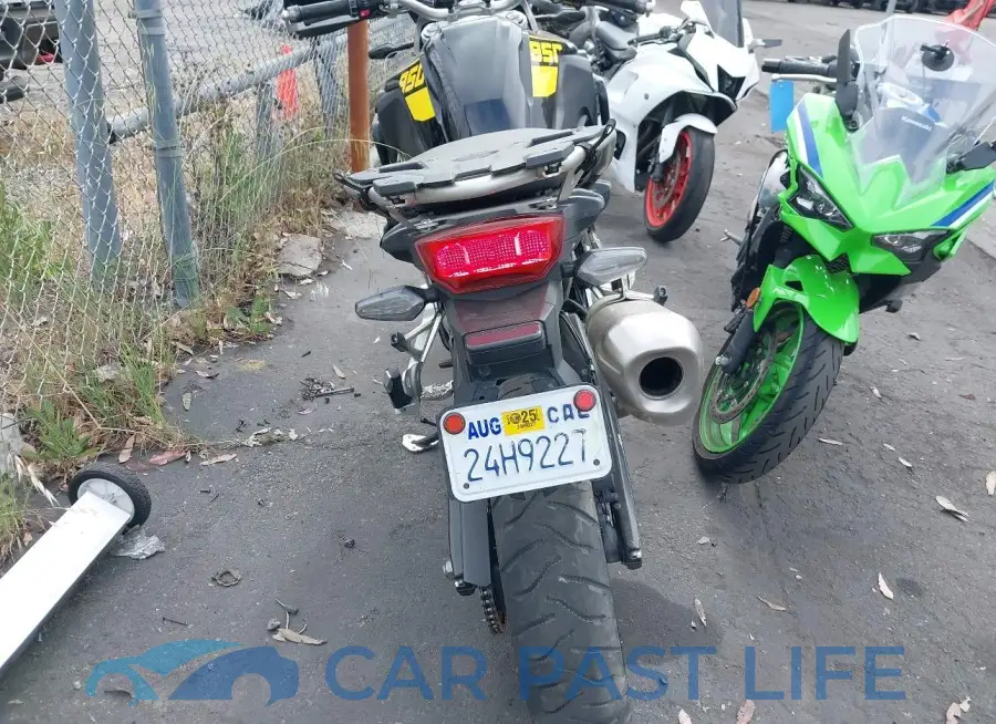 WB10B190XM6D97898# 6