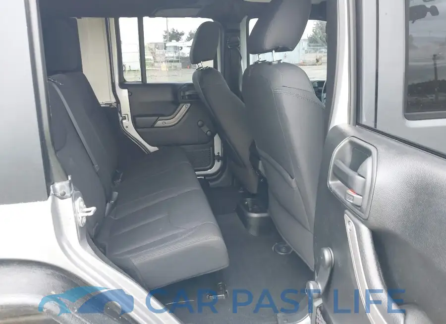 1C4BJWDG4JL861052# 8
