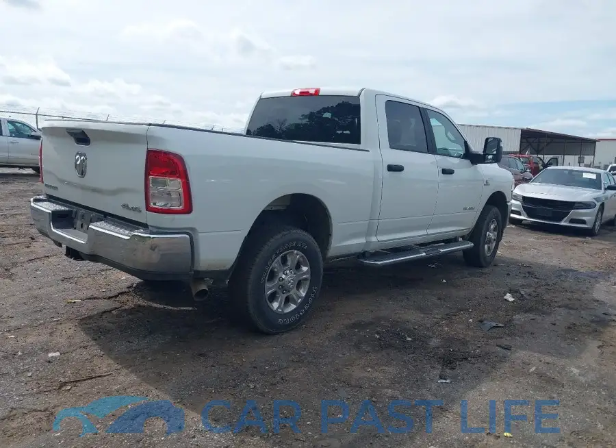 3C6UR5DL2RG340744# 4