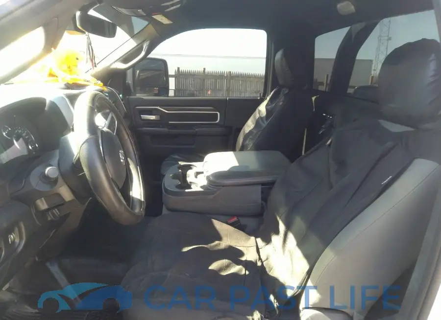 3C7WRMDL4RG173981# 7