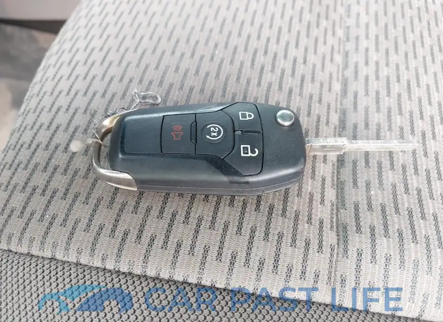 1FTFX1E44KKD52335# 11