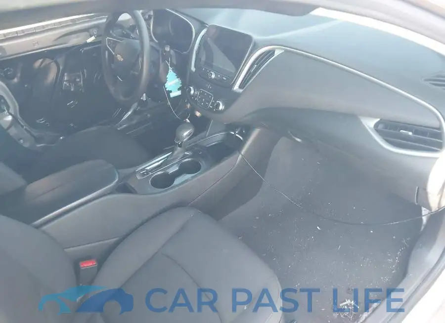 1G1ZD5ST6PF133930# 5