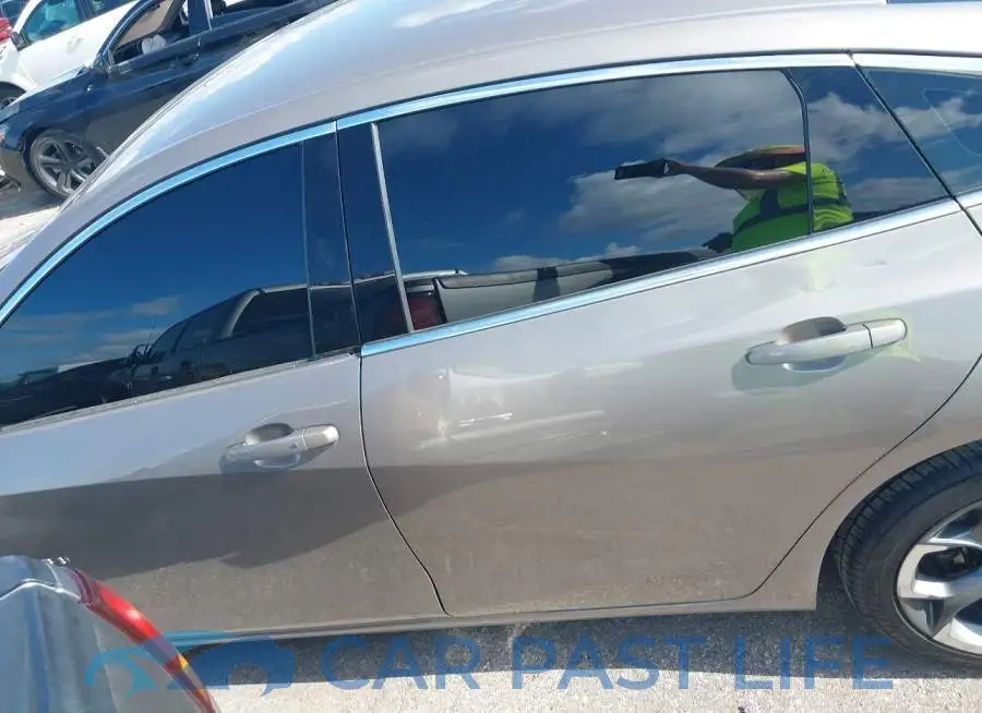 1G1ZD5ST6PF133930# 15