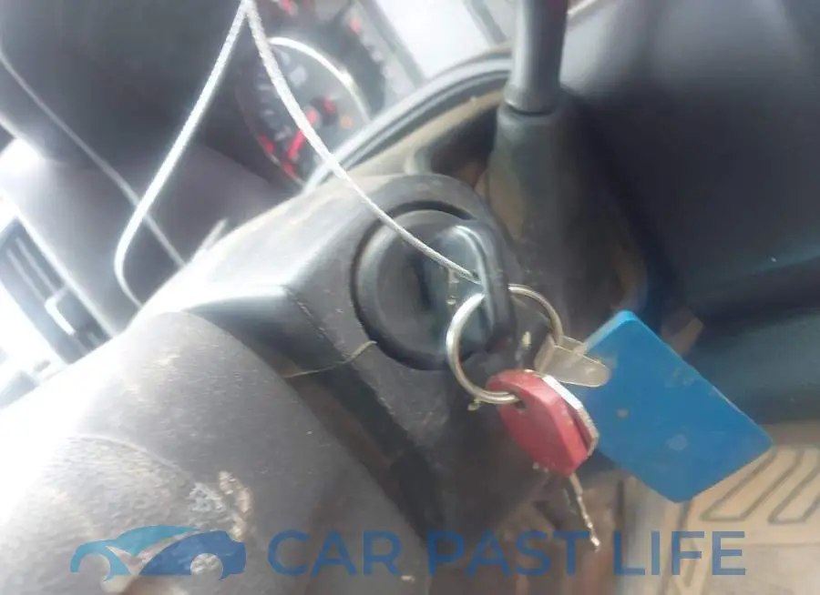 1GC2KUEG1JZ253504# 11