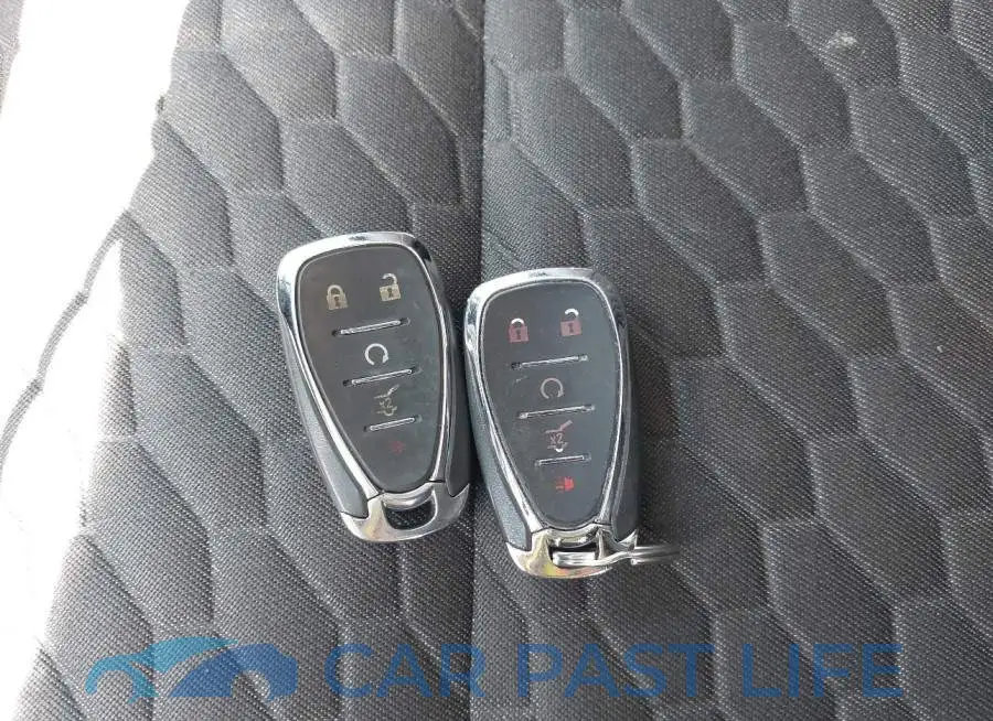 2GNAXVEXXK6304781# 11