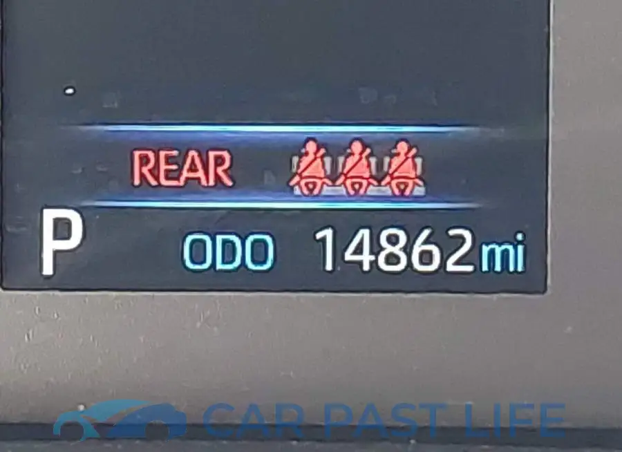 5YFB4MDE8SP230887# 15