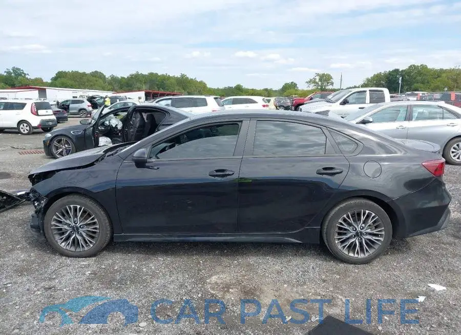 3KPF54AD4PE540828# 15