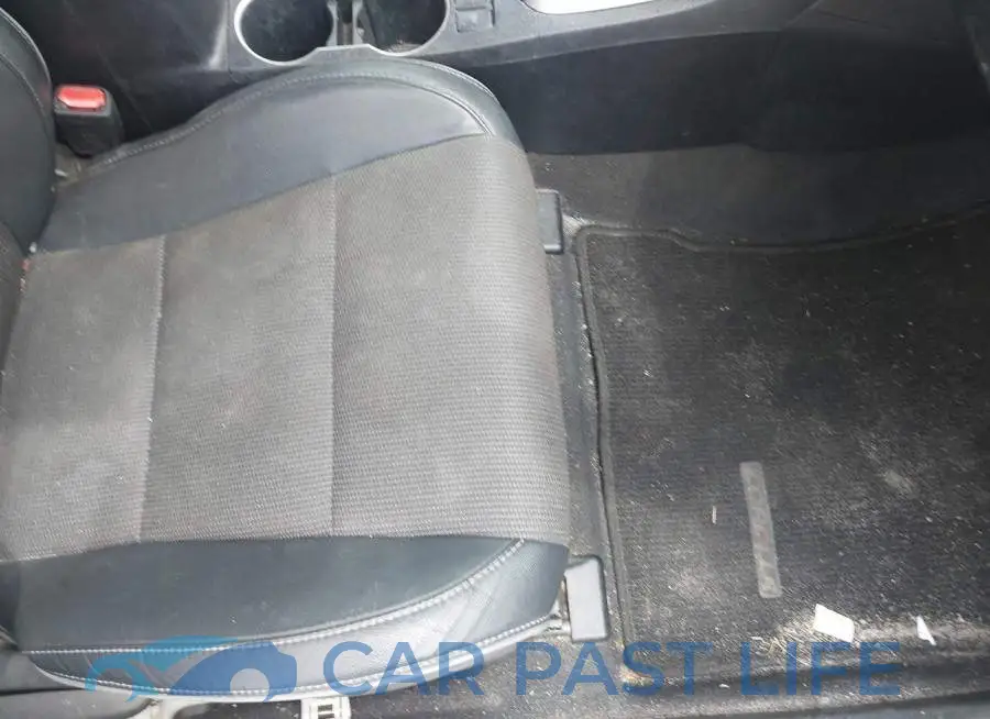 2T1BURHE4FC388222# 5