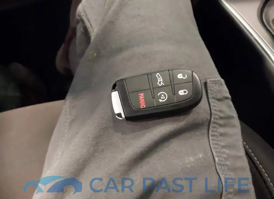 2C3CDZFJ2NH226814# 11