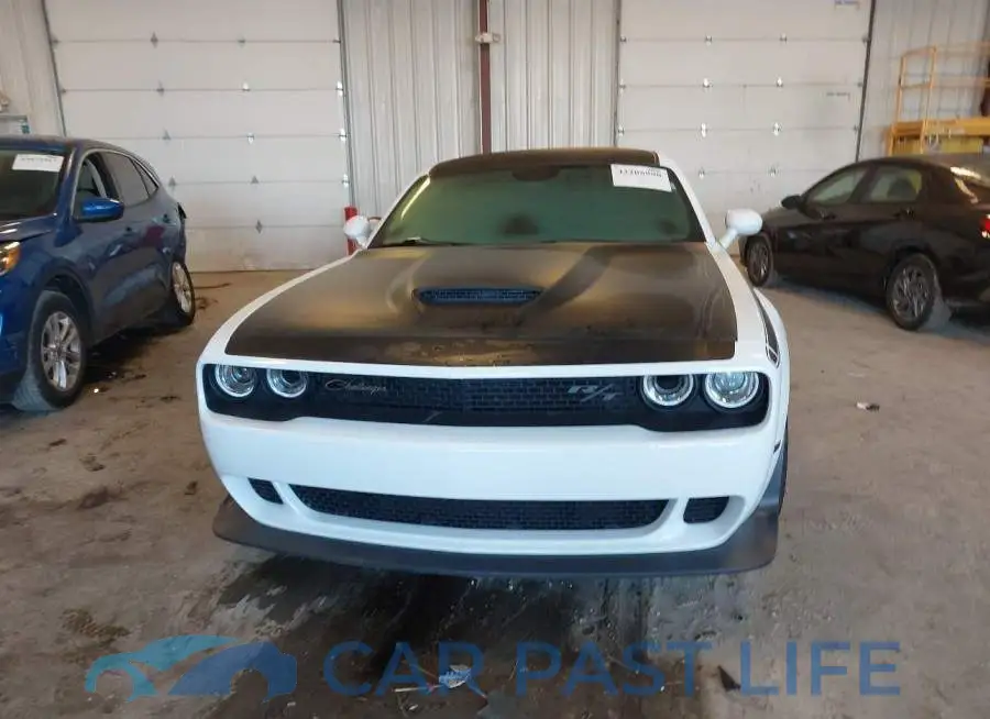 2C3CDZFJ2NH226814# 12