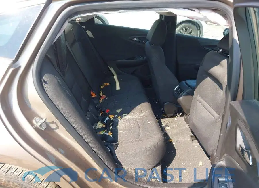 1G1ZD5ST0JF186517# 8