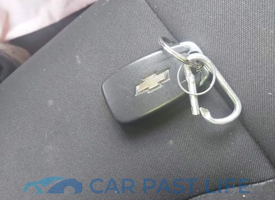 1G1ZD5ST8JF223605# 11