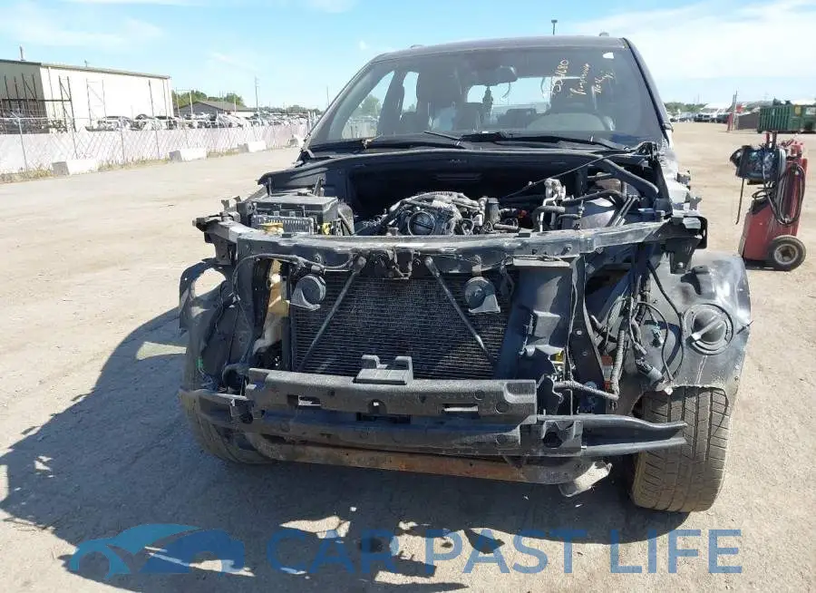 1C4RJFBT2GC318967# 13