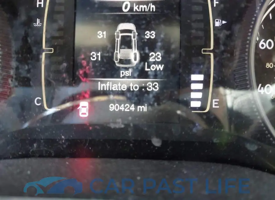 1C4PJLCS4HW613807# 15