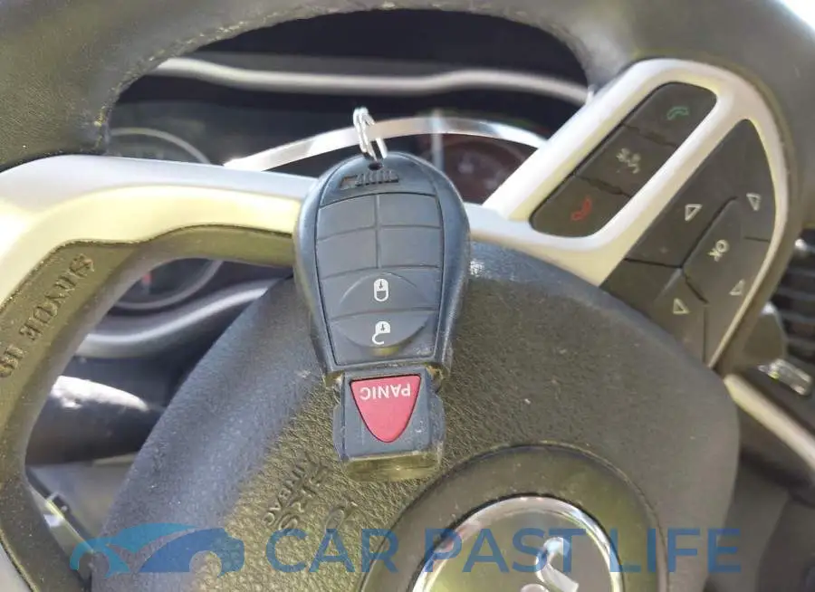 1C4PJLCS4HW613807# 11