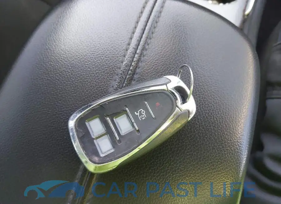 1G1ZD5ST5KF114469# 11