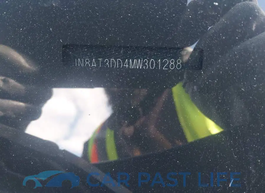 JN8AT3DD4MW301288# 9