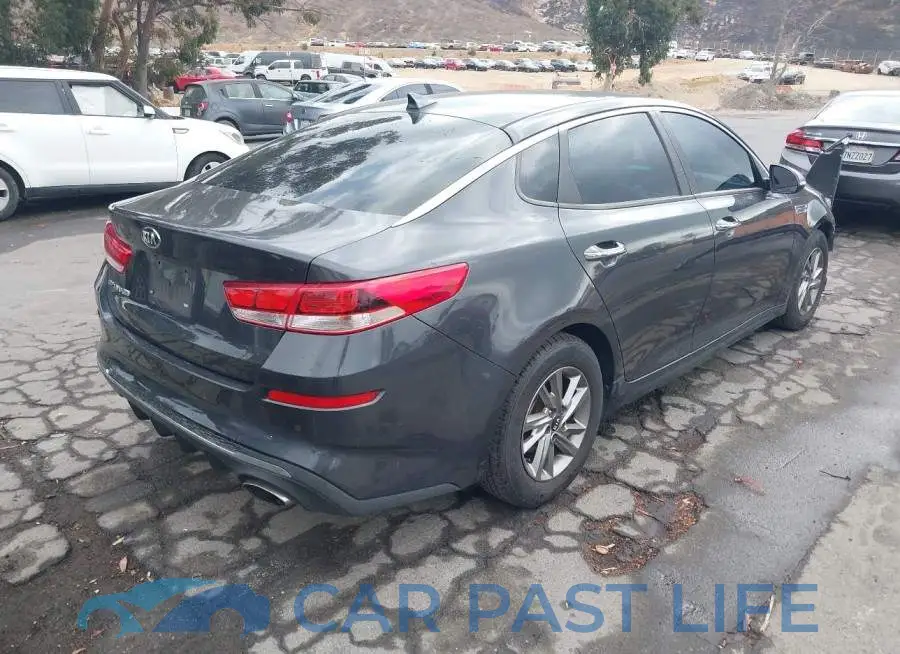 5XXGT4L33KG325889# 4