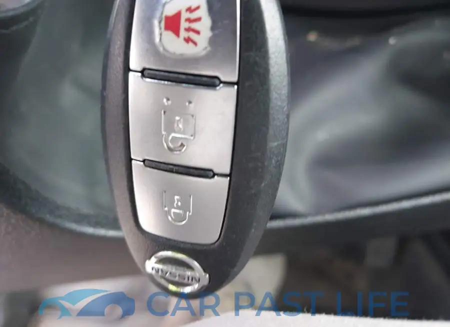 1N6AA1R82HN564096# 11