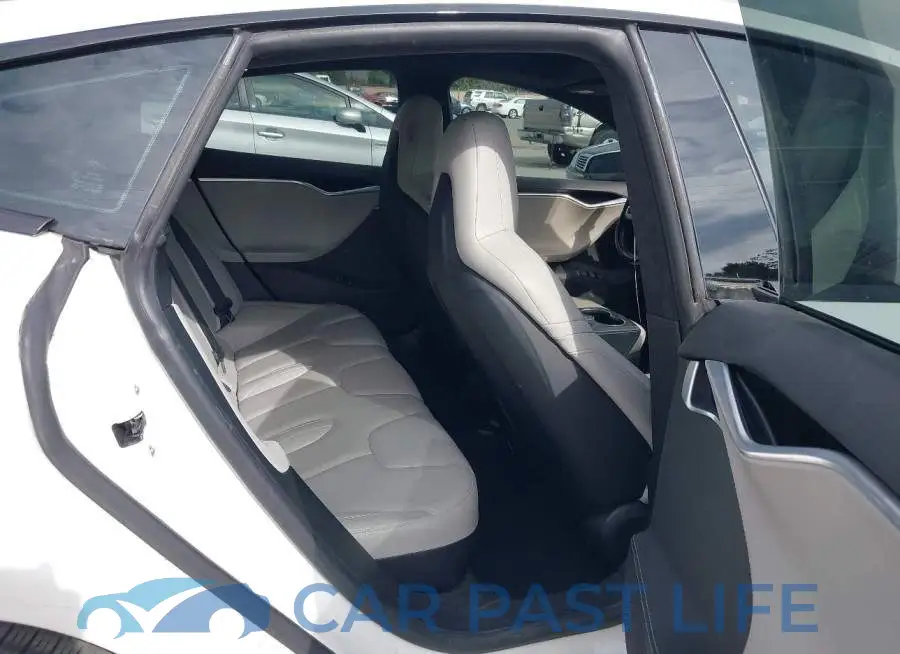 5YJSA1H20FF084896# 8