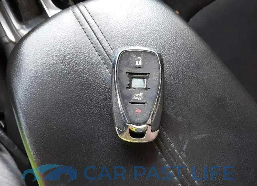 1G1ZD5ST5JF142643# 11