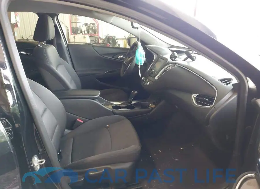1G1ZD5ST5JF142643# 5