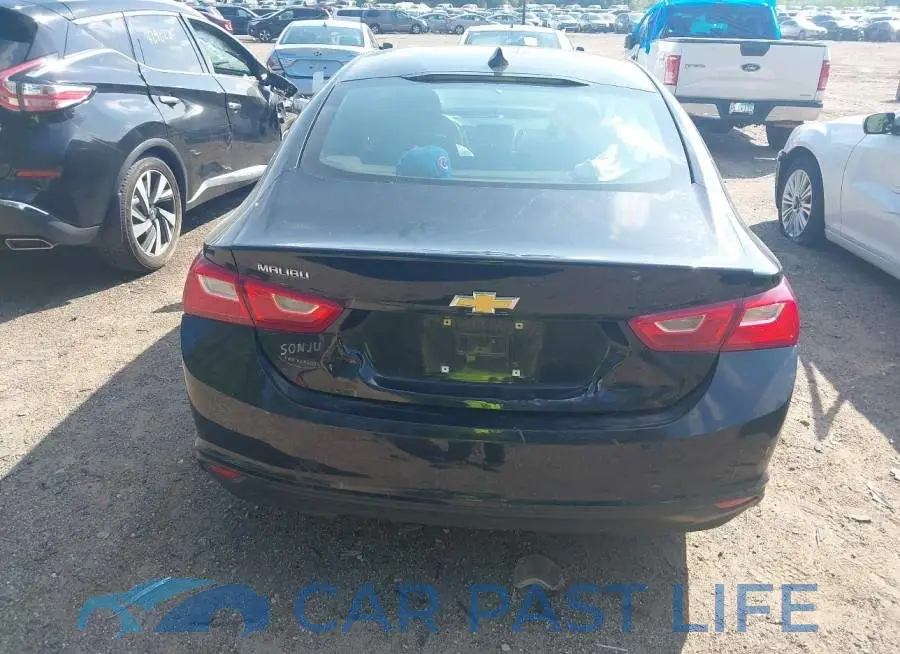 1G1ZB5ST4HF241728# 16