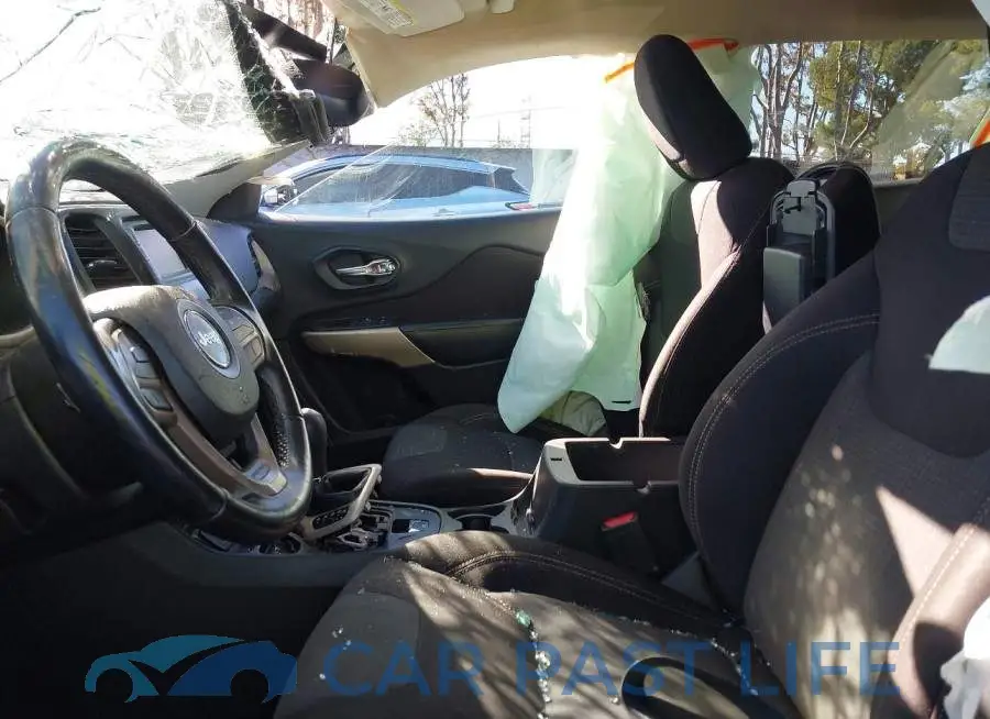 1C4PJLCB3HW650671# 12