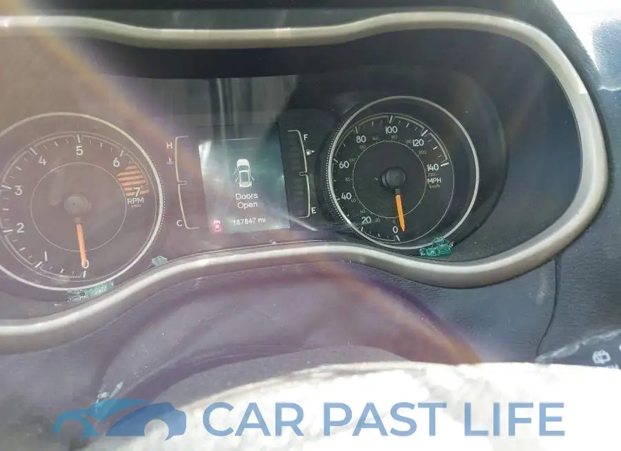 1C4PJLCB3HW650671# 7