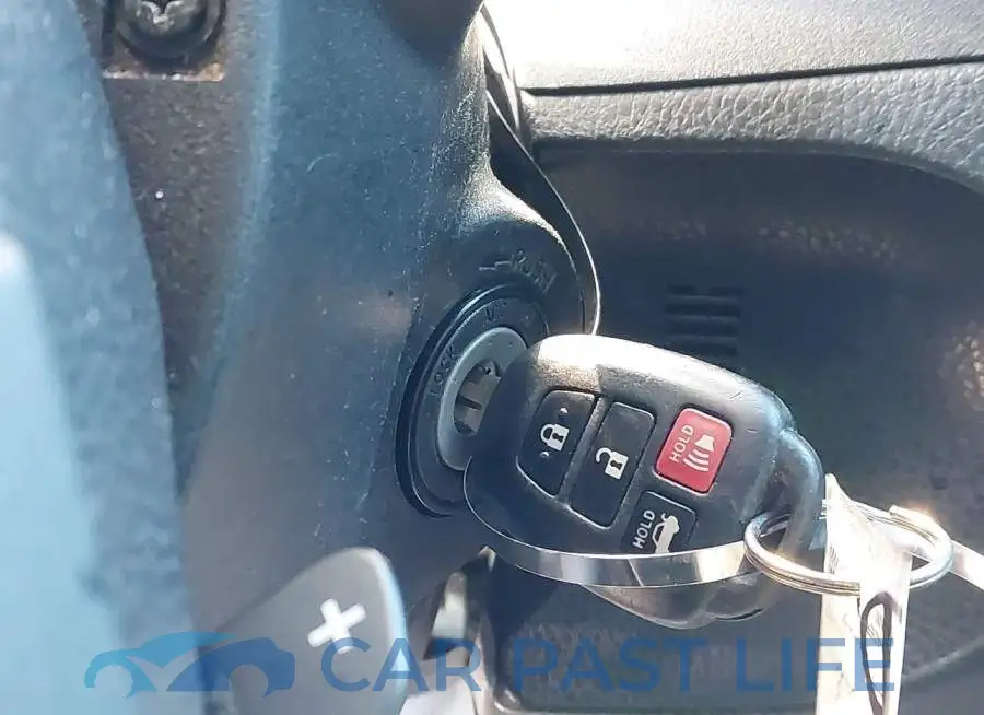 2T1BURHE5HC933282# 11