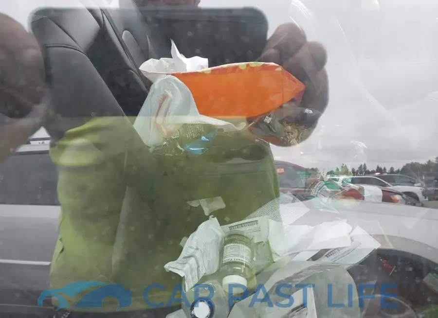 5YJ3E1EB4NF189064# 8