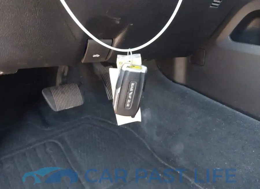 1C6SRFPT1LN369871# 11