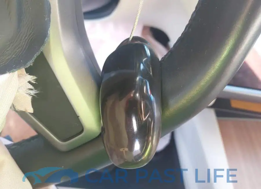 5YJSA1E20LF399729# 11