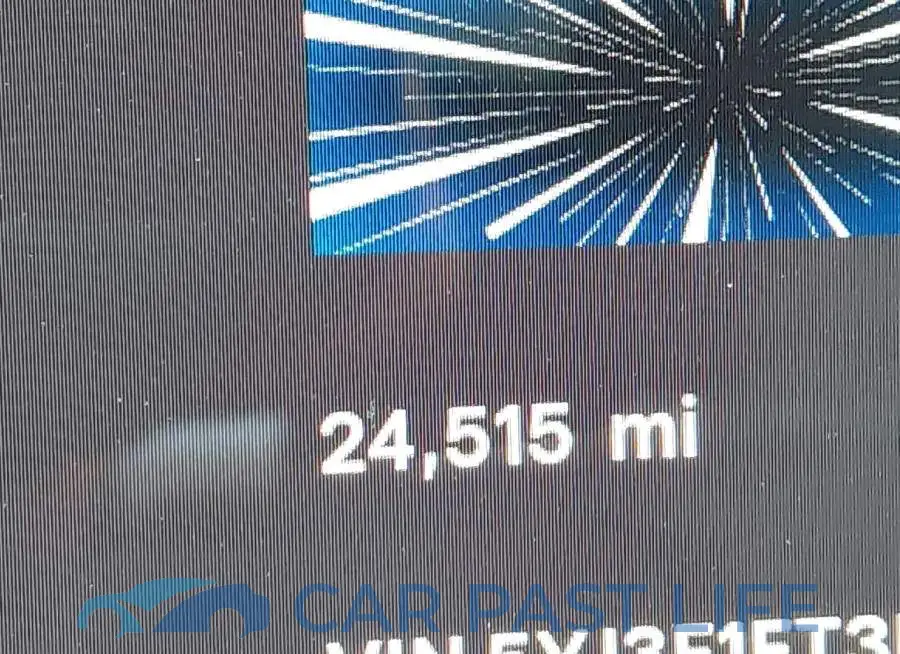 5YJ3E1ET3RF822720# 7