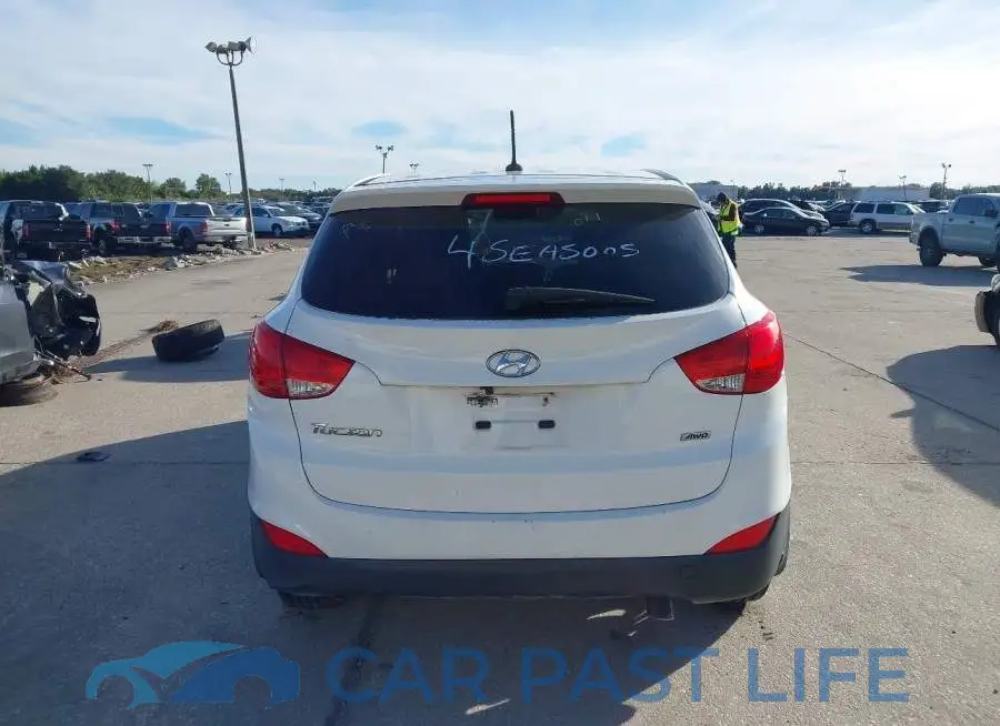 KM8JTCAF8FU028996# 16