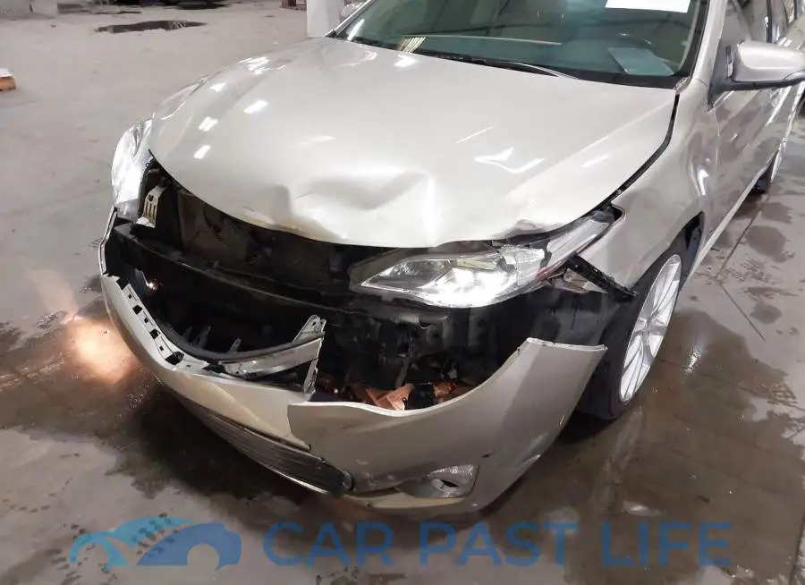 4T1BK1EB5FU166532# 17
