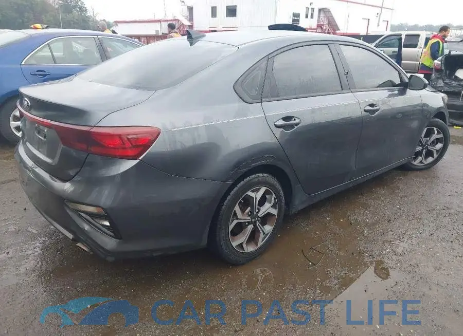 3KPF24AD2ME302304# 4