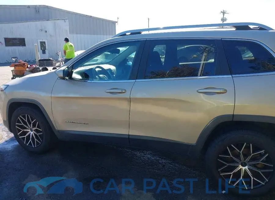 1C4PJLCB7FW611434# 14