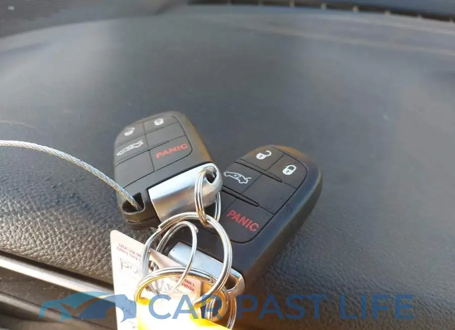 2C3CDZAG6HH502461# 11