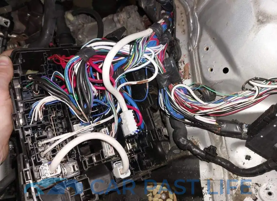 2T1BURHE8HC892873# 19