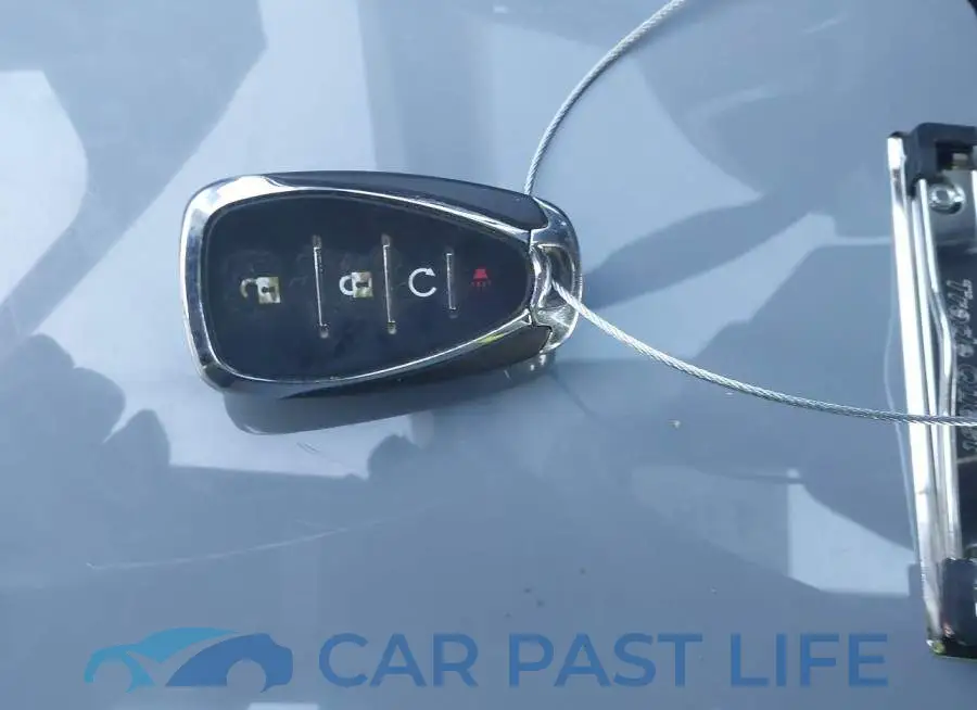 1G1RC6S59JU137564# 11