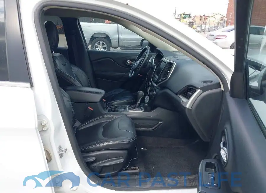 1C4PJMCS4FW627077# 5