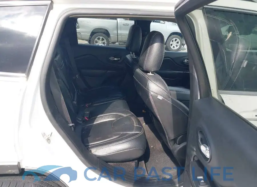 1C4PJMCS4FW627077# 8