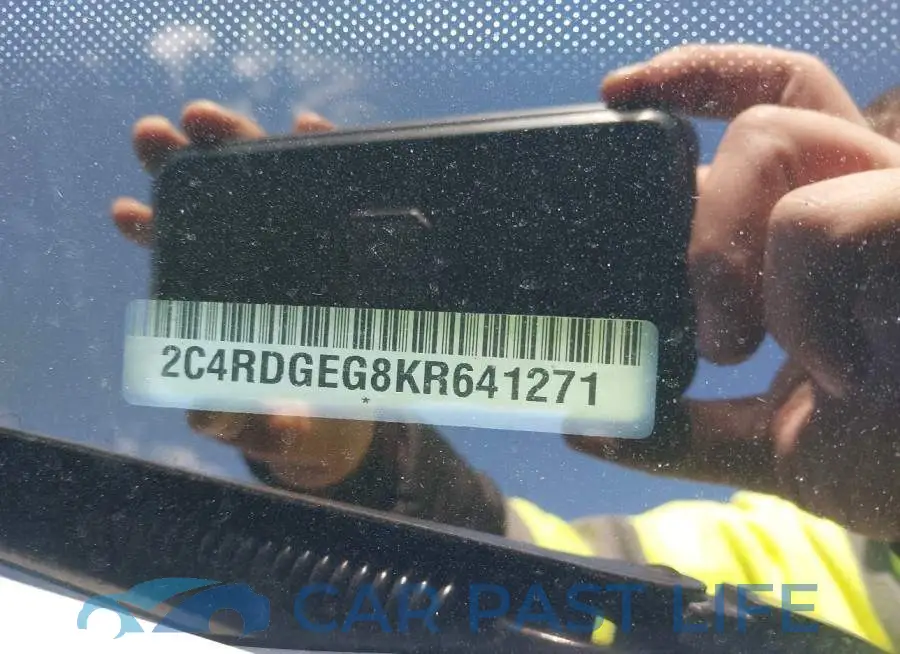 2C4RDGEG8KR641271# 9