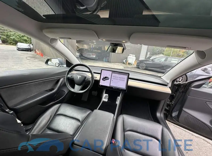 5YJ3E1EB1JF119421# 10