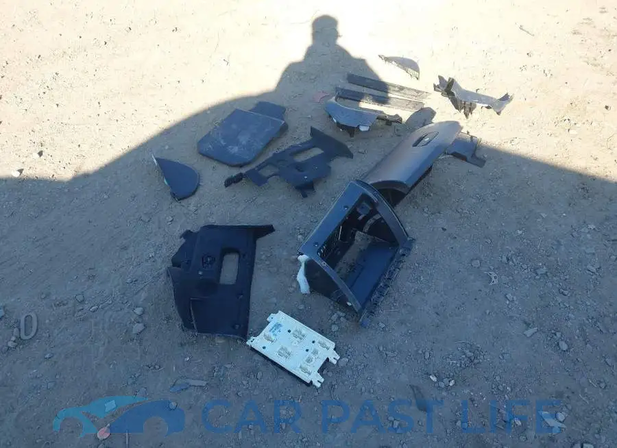 1C4RJEAG8LC295641# 12