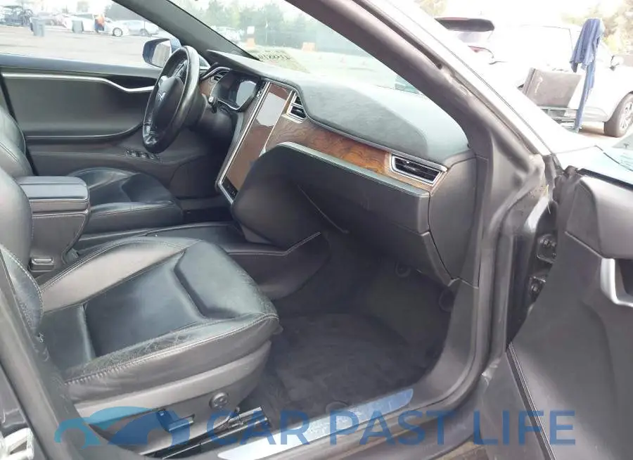 5YJSA1E28GF171368# 5