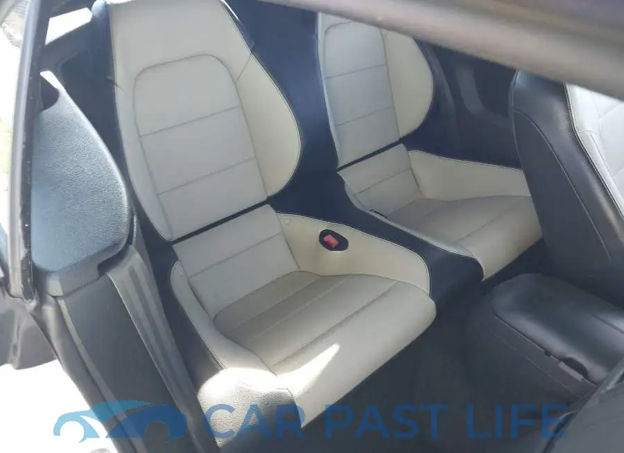 1FATP8UH1J5143072# 8